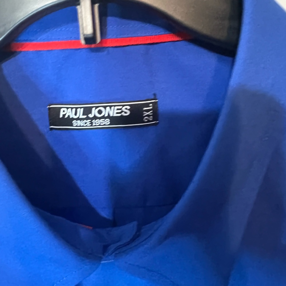 Men’s short sleeve dress shirt. Bundle $10 items at 2/$10 - Picture 2 of 4